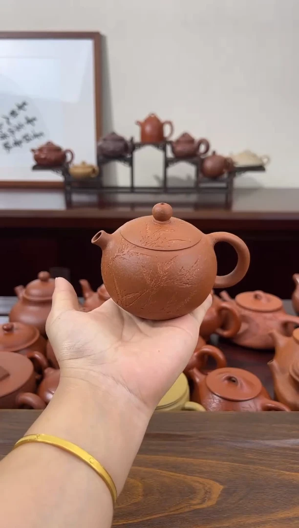 茶壶紫砂黄降坡刻绘西施壶200CC