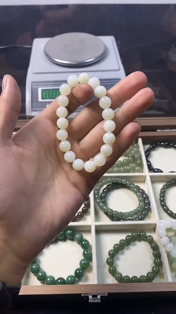未镶嵌手串和田玉主播推荐！！