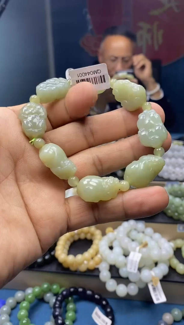 未镶嵌手链和田玉1