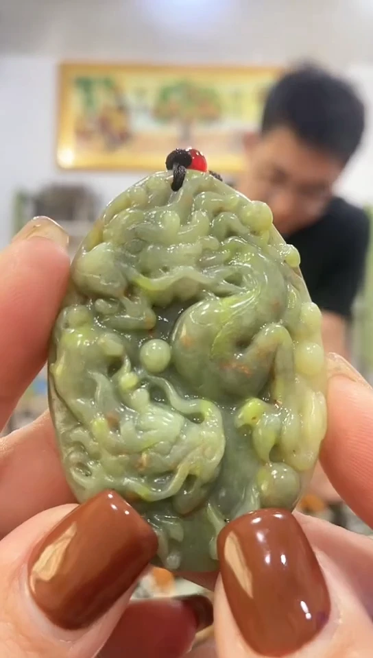 未镶嵌岫玉吊坠