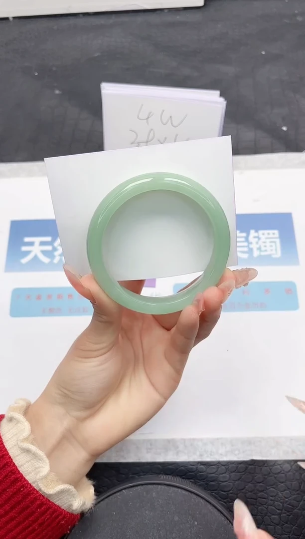 【闪购商品】石英质玉手镯未镶嵌L202-56.5