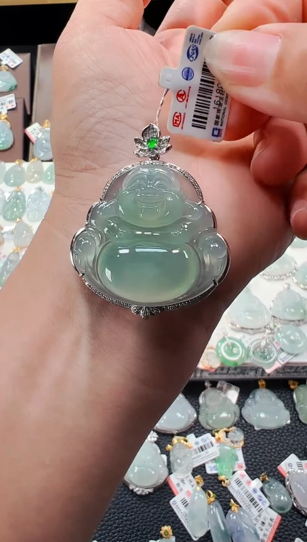 【闪购商品】翡翠吊坠(不含链)18K金镶嵌佛公吊坠886