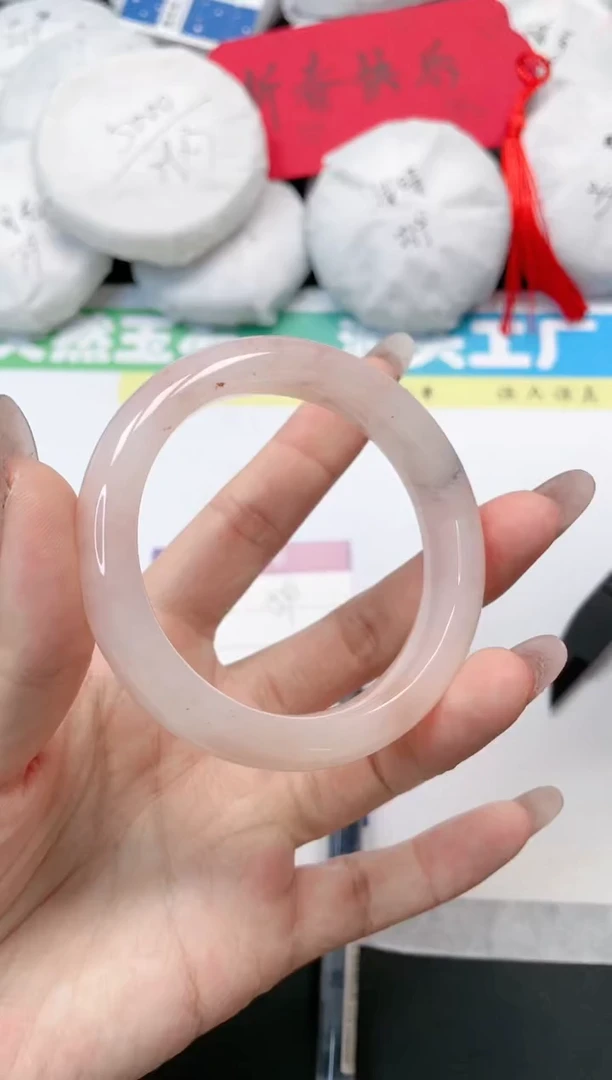 【闪购商品】石英质玉手镯未镶嵌54-56