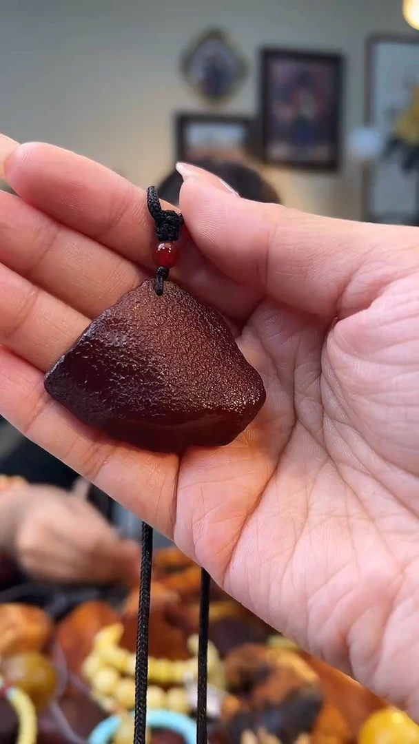 琥珀颈饰未镶嵌吊坠