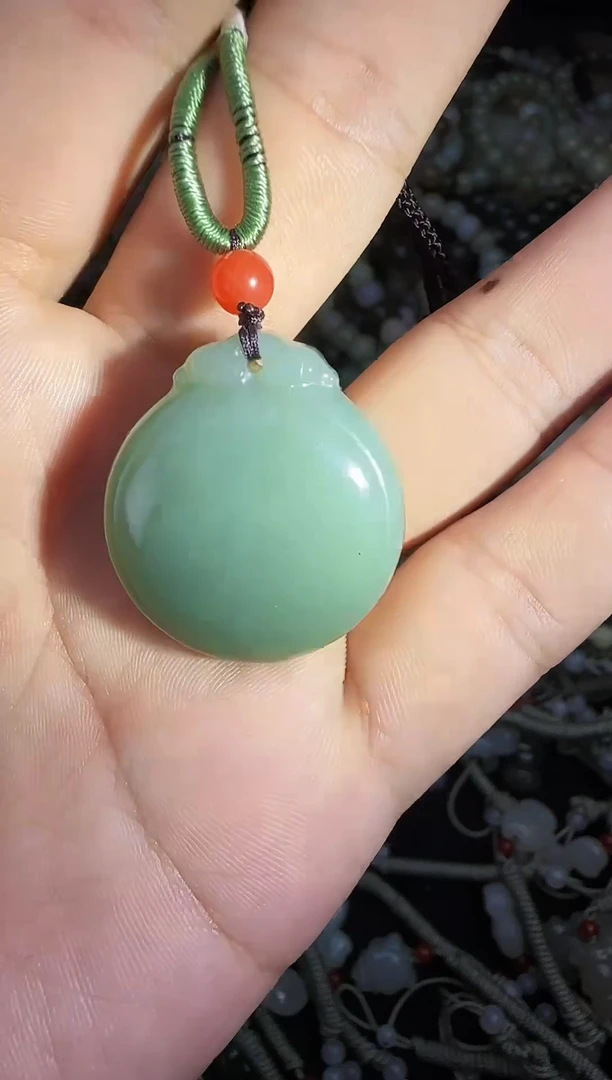 和田玉未镶嵌颈饰拍一发一