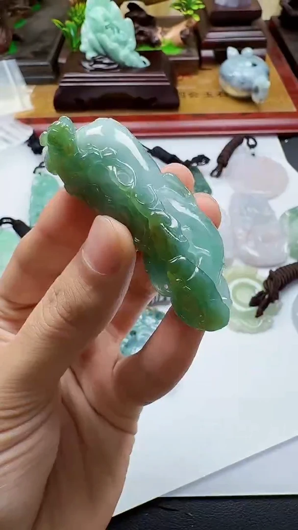 吊坠(不含链)未镶嵌翡翠1
