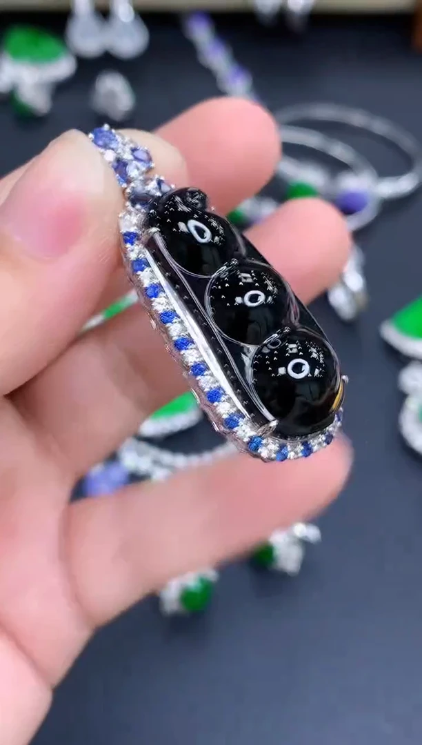 颈饰18K金镶嵌翡翠510-春日珠宝