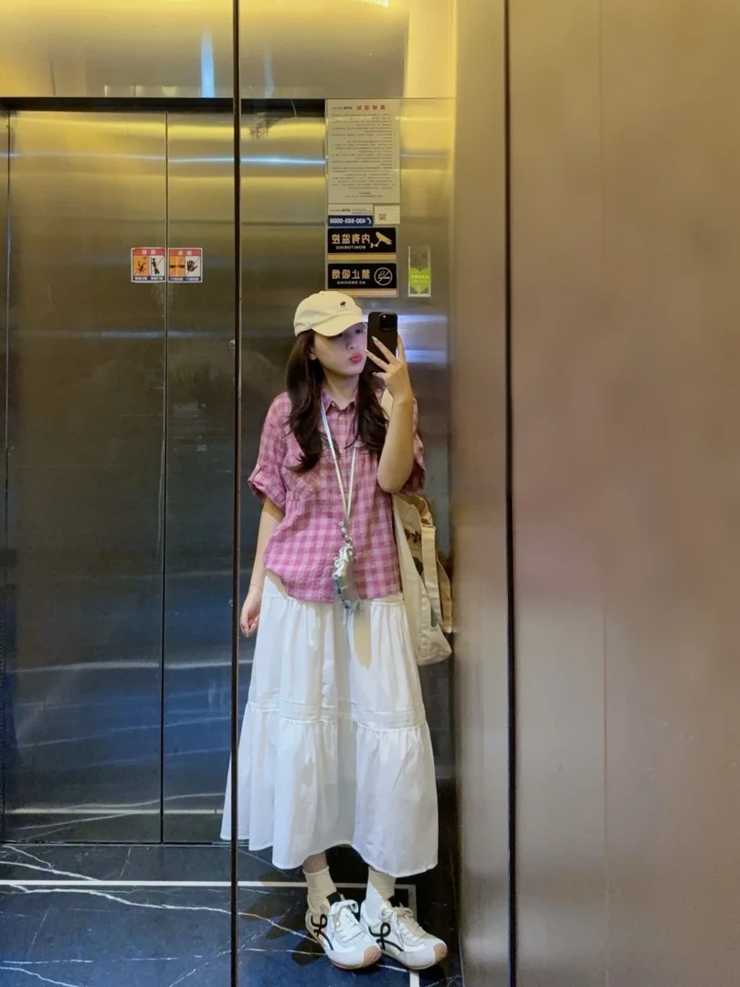 夏季一整套ootd穿搭慵懒风韩版粉色格子衬衫搭配半身裙显瘦两件套