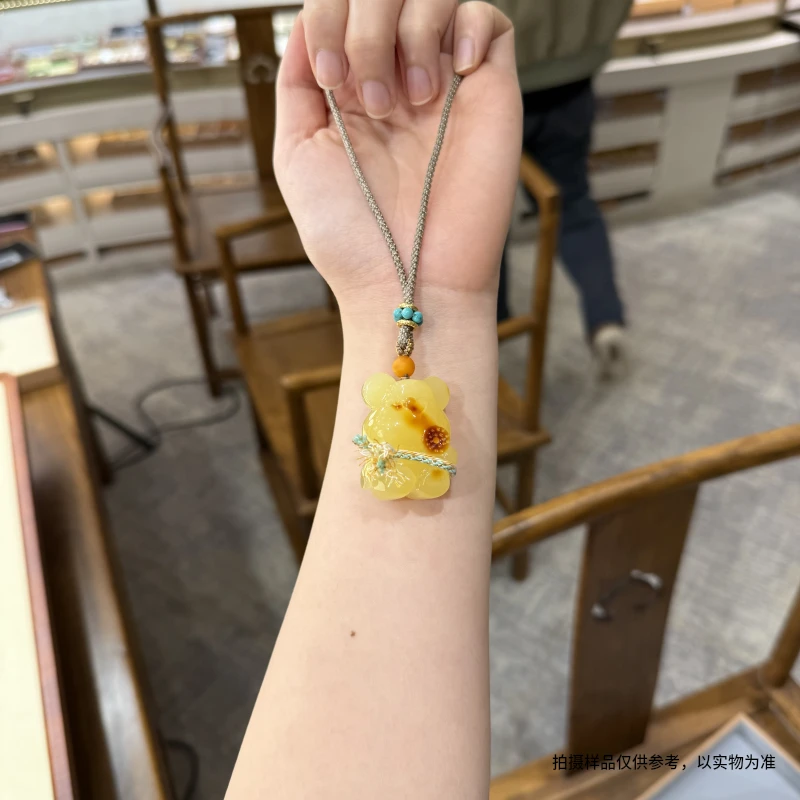 【铭舍 大俏皮熊】琥珀蜜蜡焦皮料丝巾小熊雕刻配珠颈饰珠宝-12.28