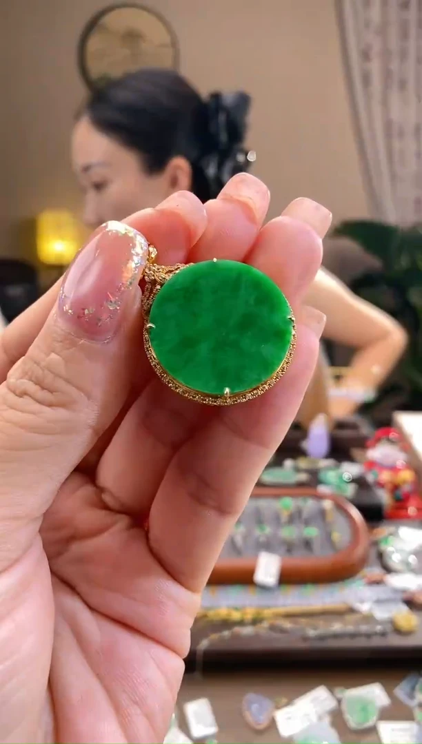 翡翠18K金镶嵌吊坠(不含链)无事牌