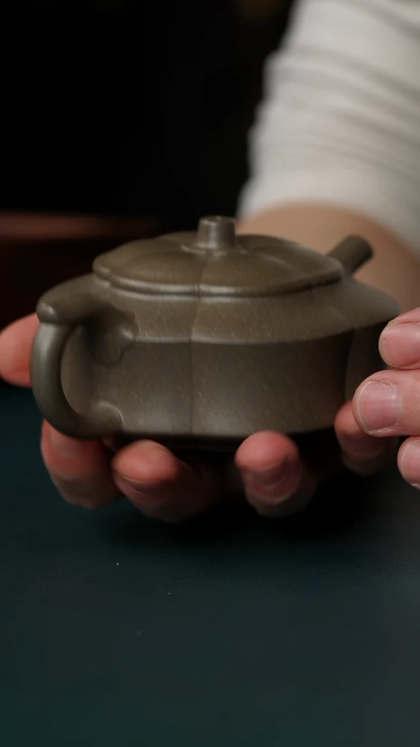【闪购商品】紫砂茶壶筋纹梅花周盘170cc