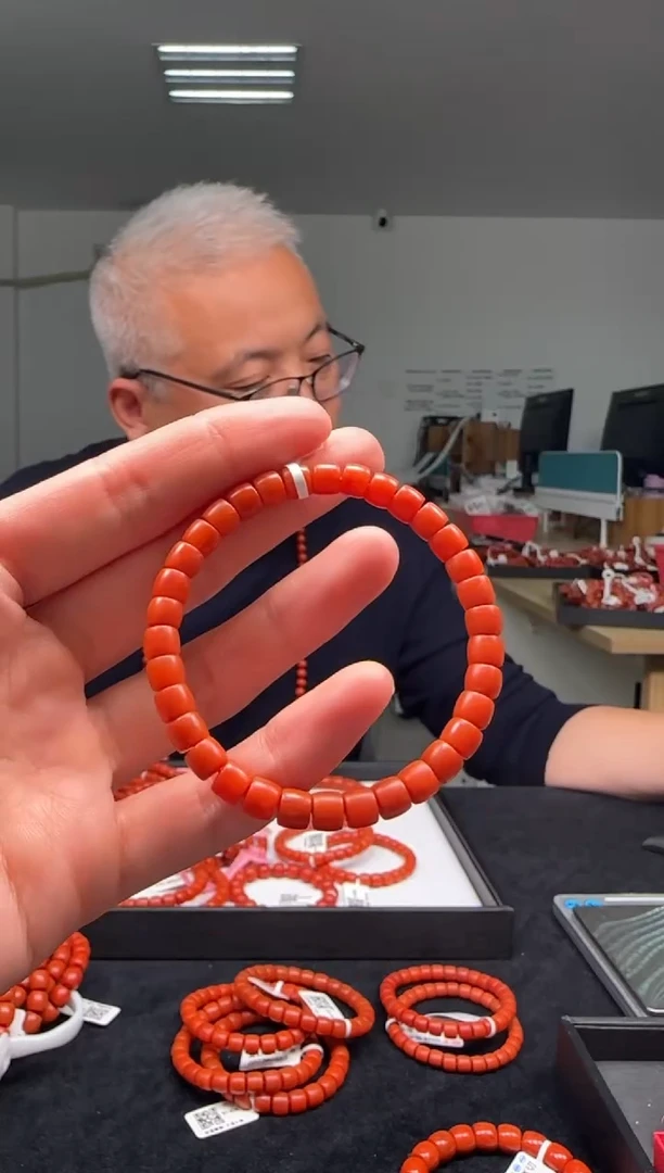 【闪购商品】南红玛瑙6mm阿东寨手串直切未镶嵌多样性发一件