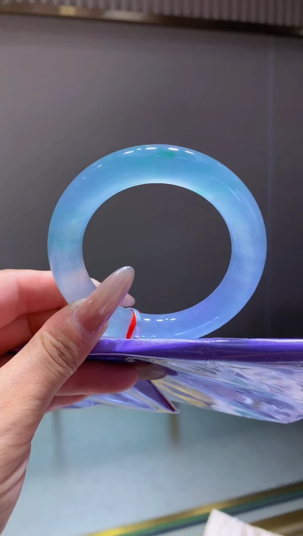 未镶嵌手镯翡翠-F196-圆条55.1-全款242万-定金2万