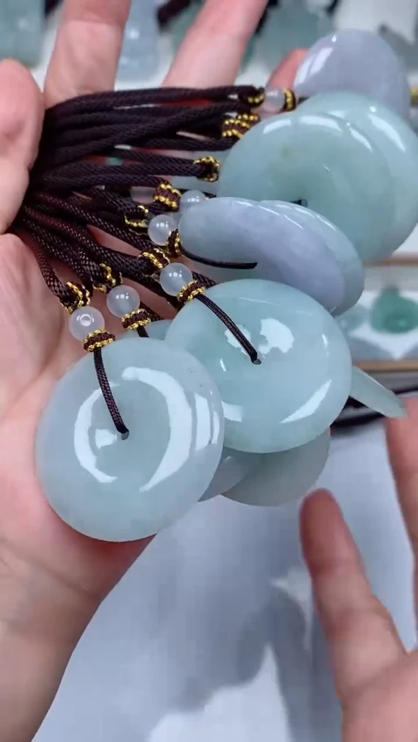 颈饰未镶嵌翡翠吊坠团购多样性发一件