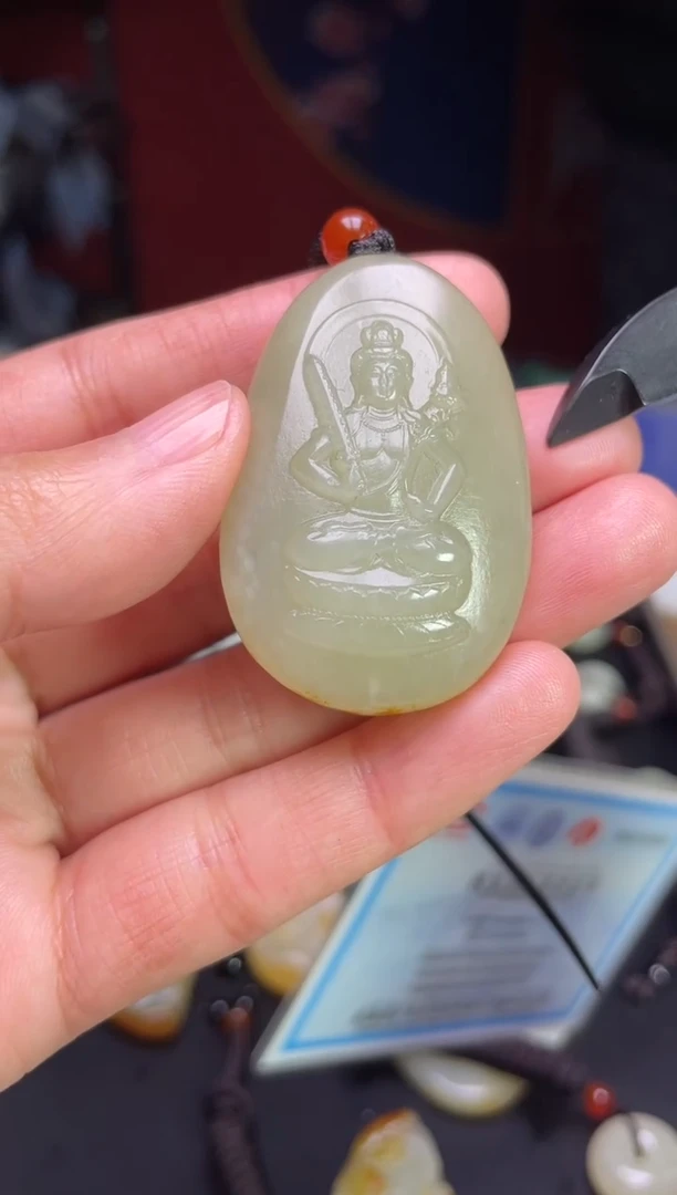 颈饰未镶嵌和田玉1