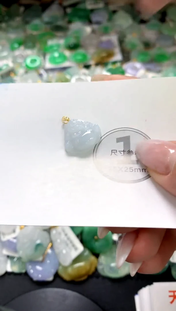 颈饰未镶嵌翡翠1