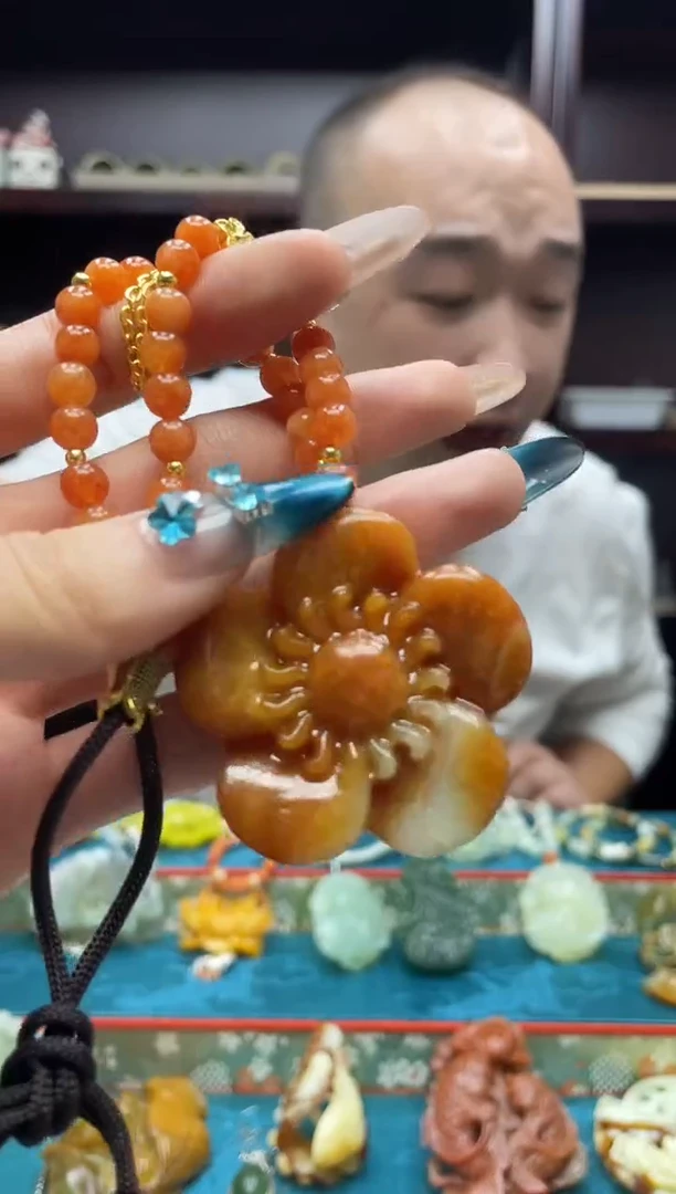 未镶嵌岫玉吊坠·