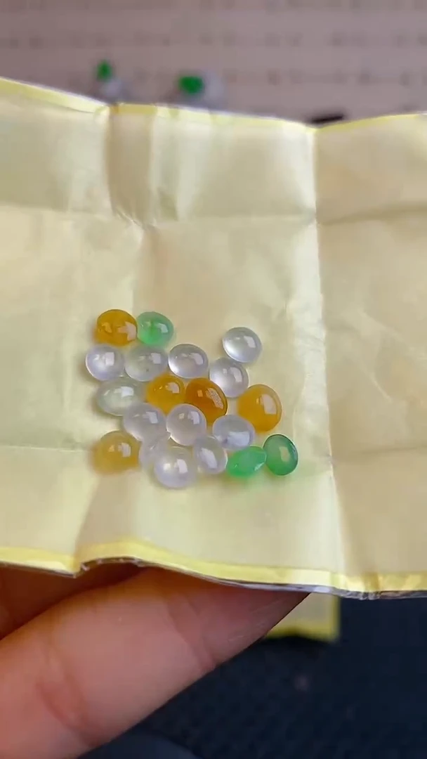 【闪购商品】翡翠耳饰未镶嵌天然A货翡翠130