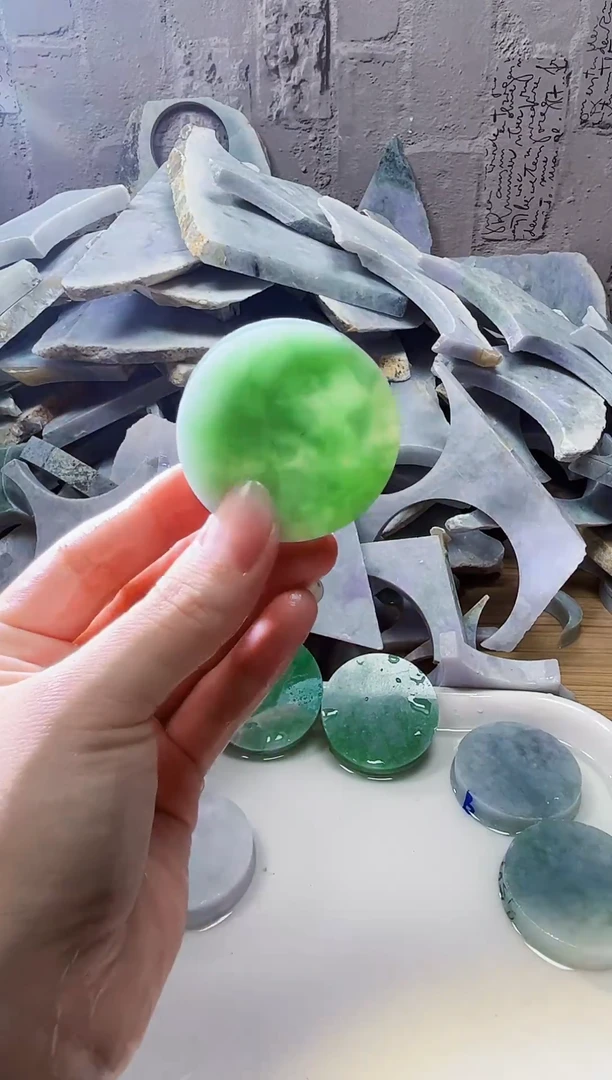 翡翠未镶嵌颈饰天然翡翠A货235
