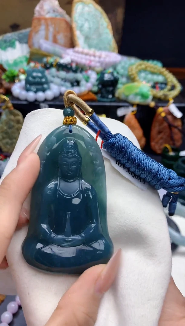 颈饰未镶嵌翡翠天然A货翡翠