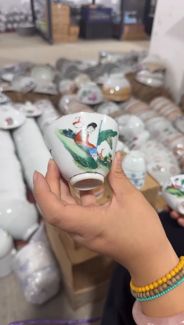 摆件手绘杯有瑕请慎拍