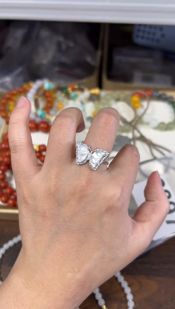 未镶嵌石英质玉戒指银色托水沫蝴蝶镶嵌款戒指[2897]