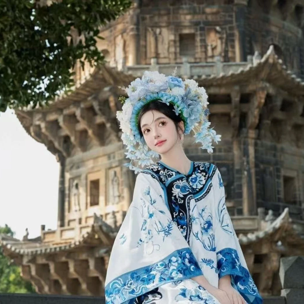 晚清汉服清汉女斜襟格格旗装清朝服装青花瓷仿刺绣印花上衣古风