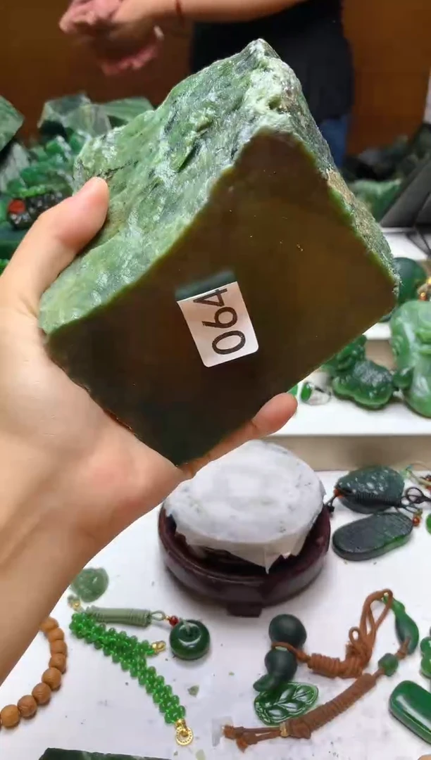 未镶嵌和田玉（碧玉）珠宝半成品1