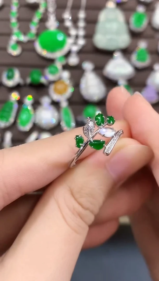 翡翠戒指18K金镶嵌B17