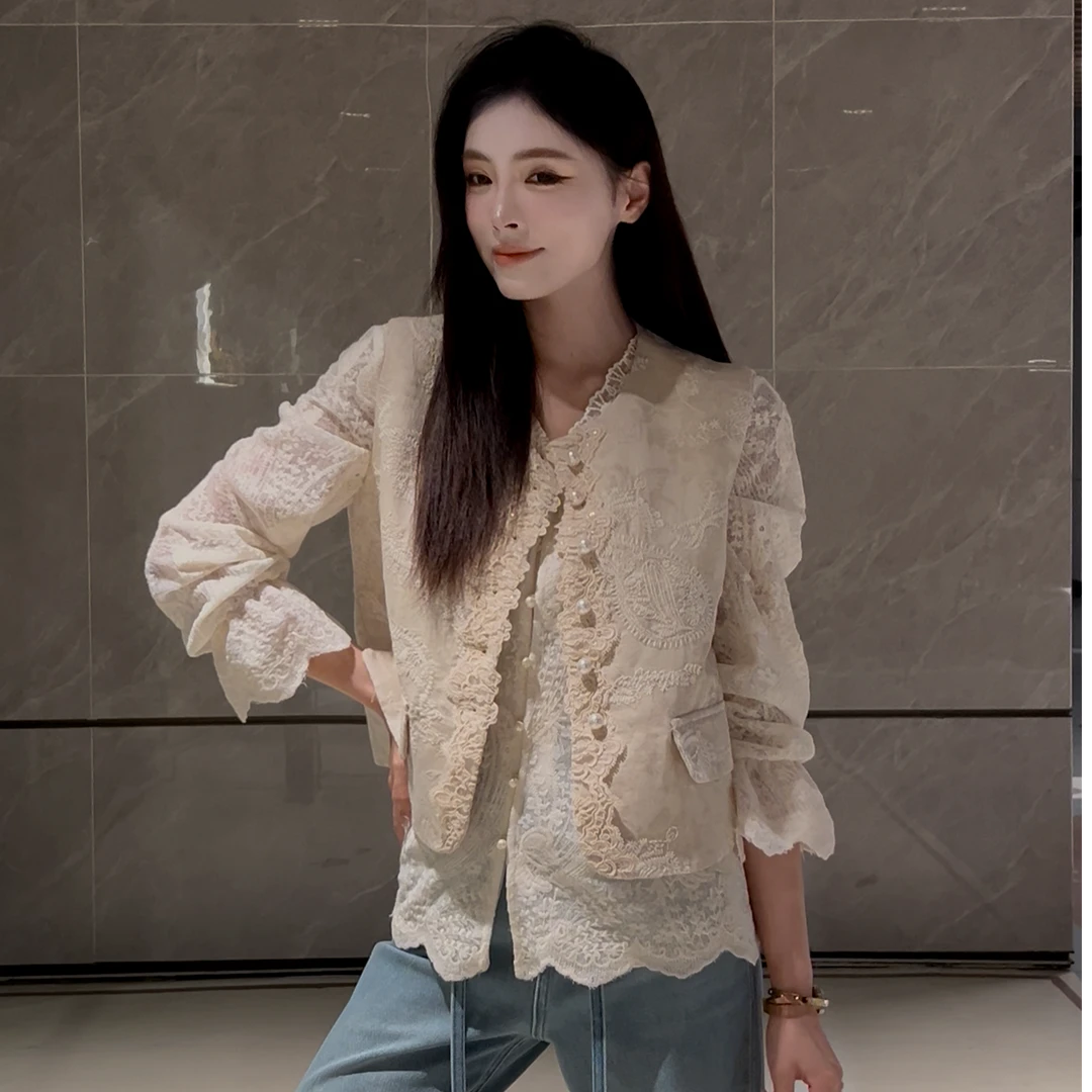 时尚两件套女2025春新款纯色蕾丝显瘦小衫+单排扣马甲