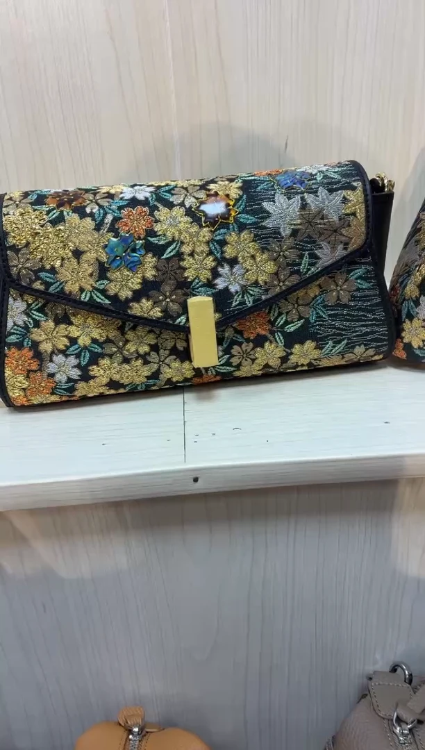 牛皮（革）九***居111111