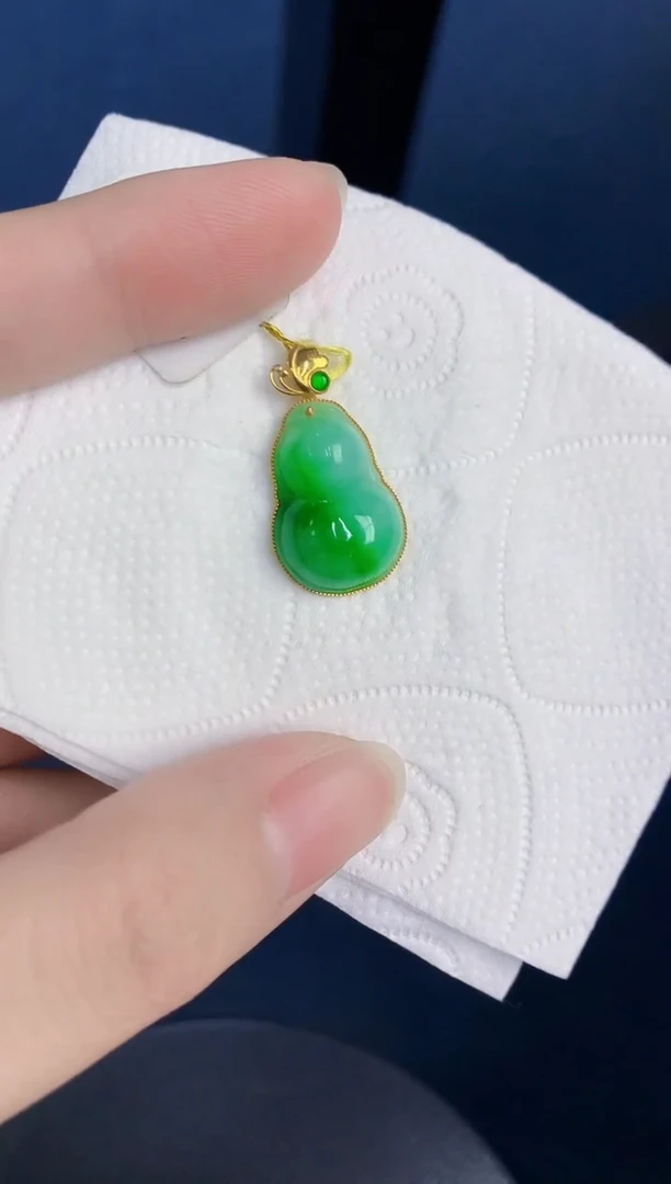颈饰18K金镶嵌翡翠天然翡翠缅甸A货