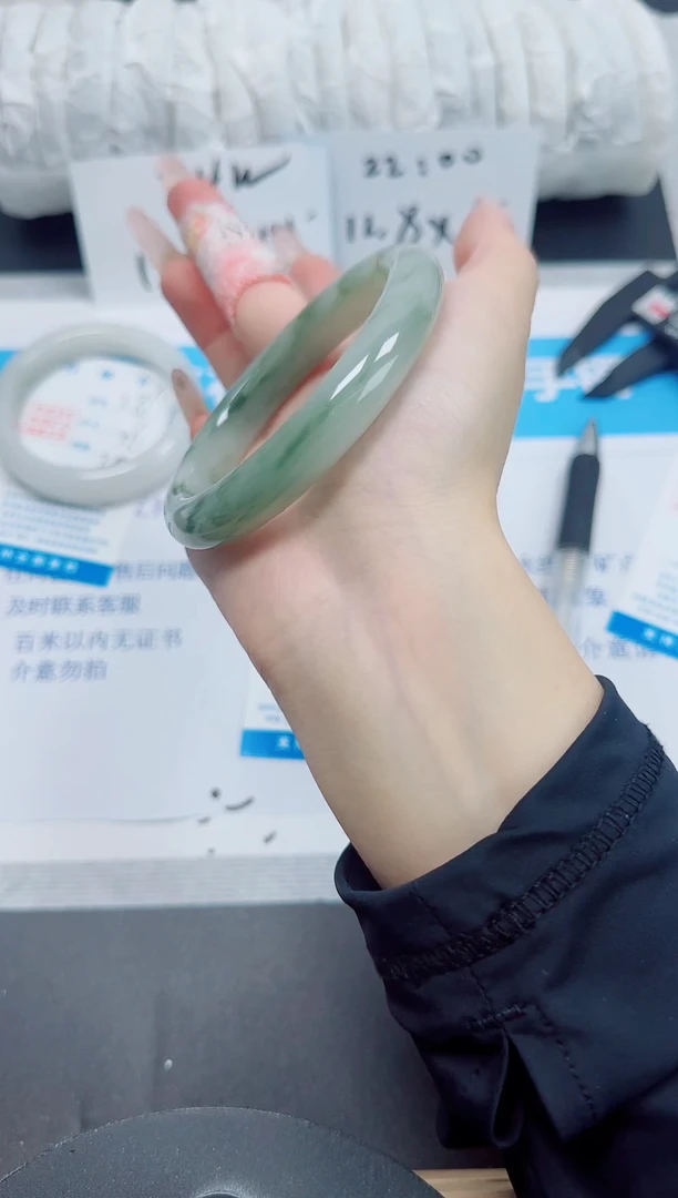 石英质玉手镯未镶嵌282/58