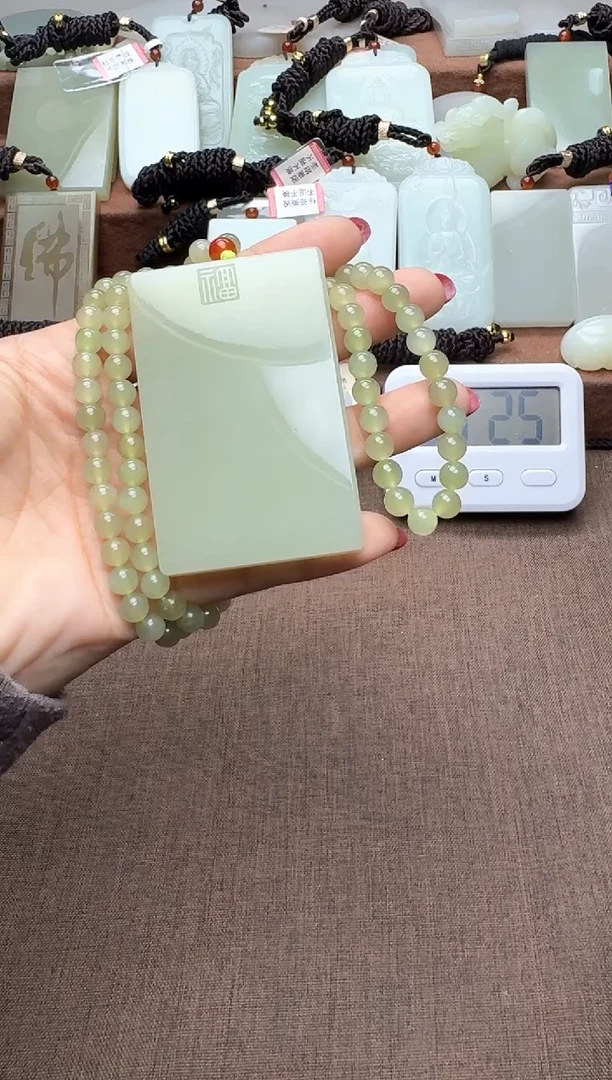 颈饰未镶嵌和田玉1