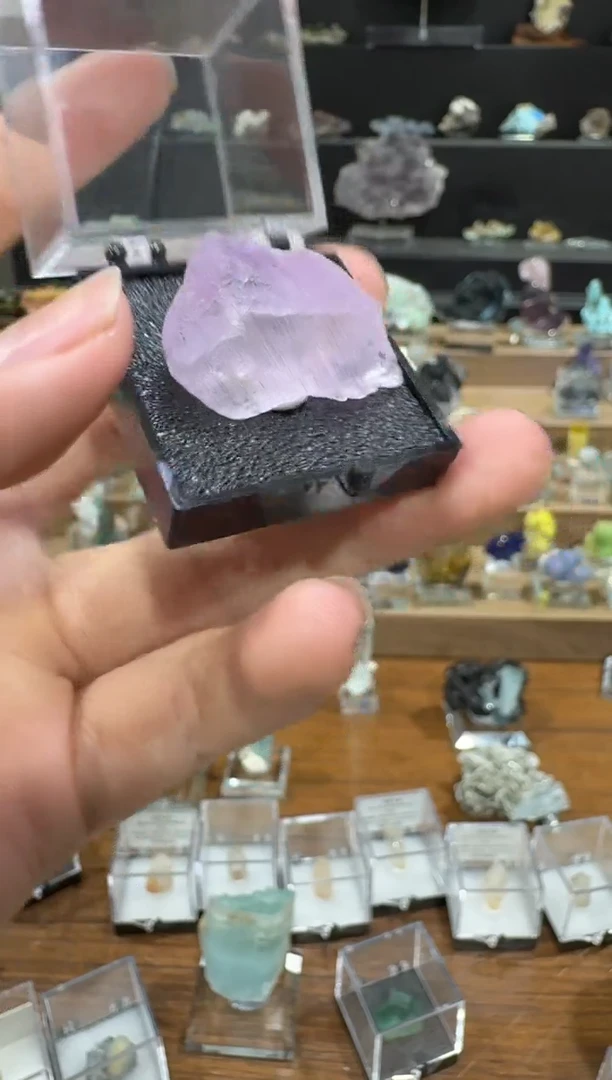 月下珠宝严选矿物