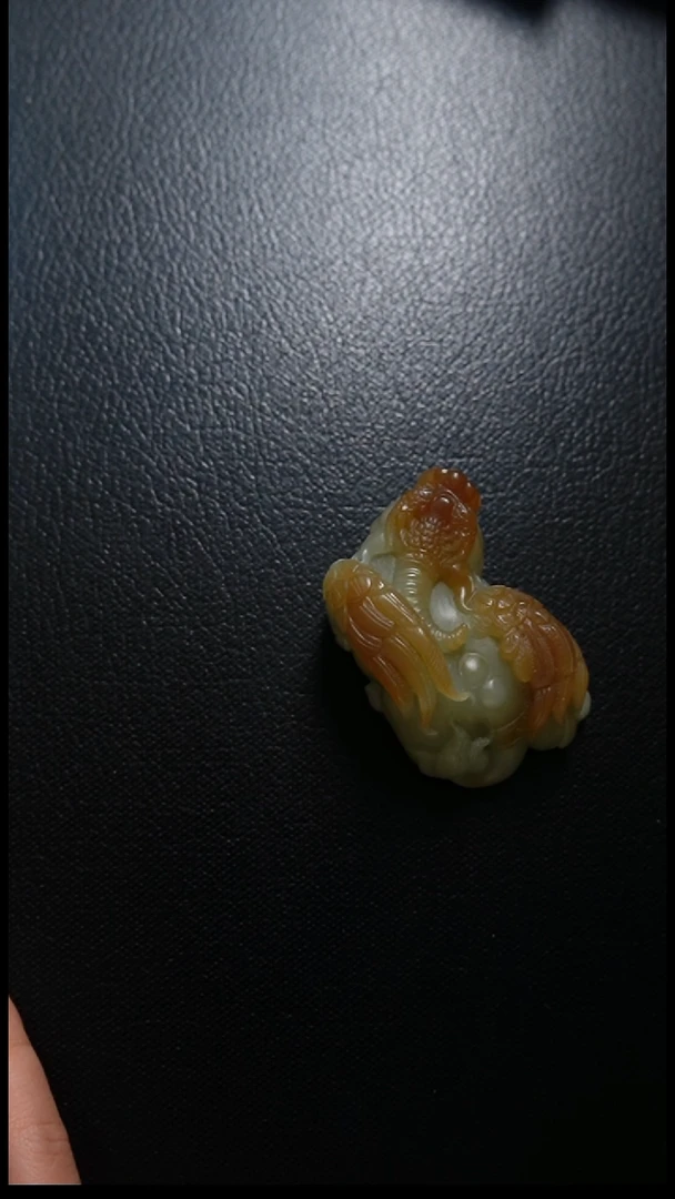 颈饰未镶嵌和田玉手把件