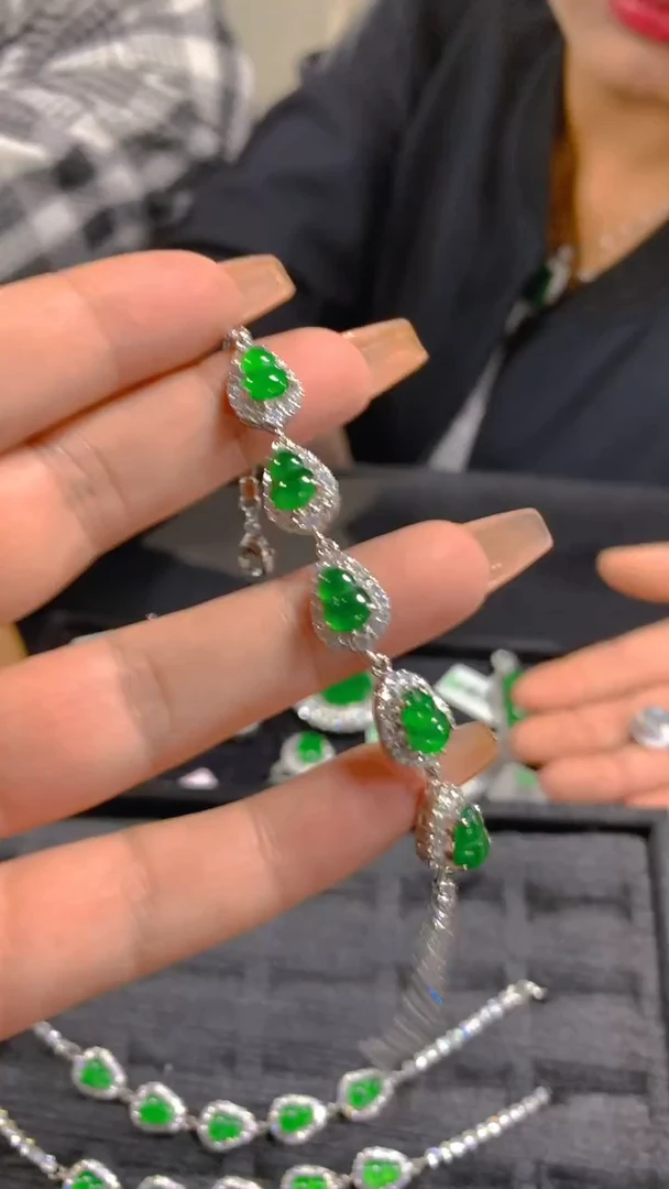 【闪购商品】翡翠手链未镶嵌0867227860多样性发一