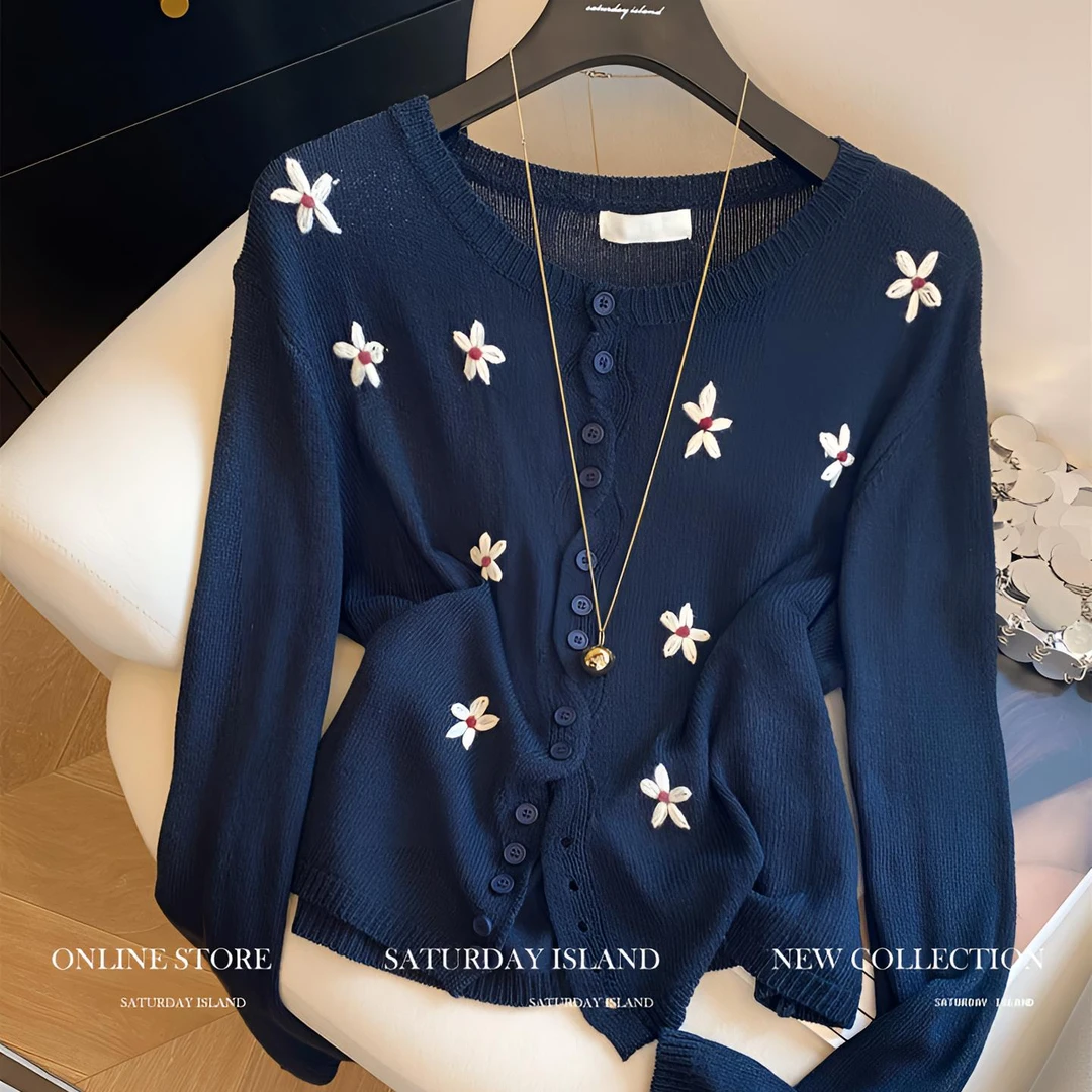 蓝色复古刺绣花朵圆领针织开衫女2025秋新款洋气显瘦洋气早秋小衫