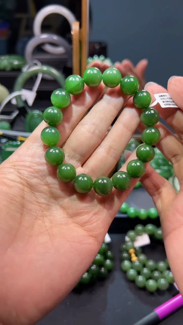 手串未镶嵌和田玉（碧玉）1