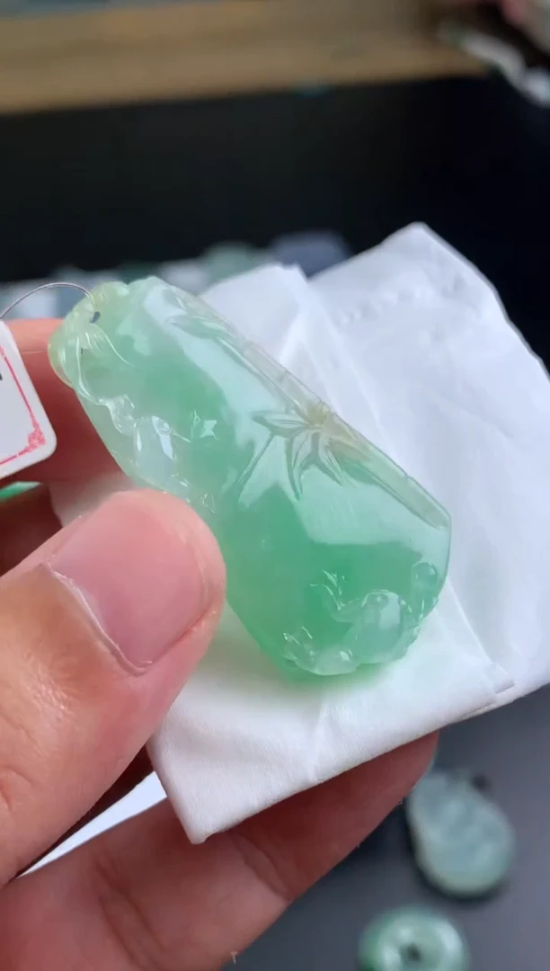 【闪购商品】定制翡翠未镶嵌翡翠