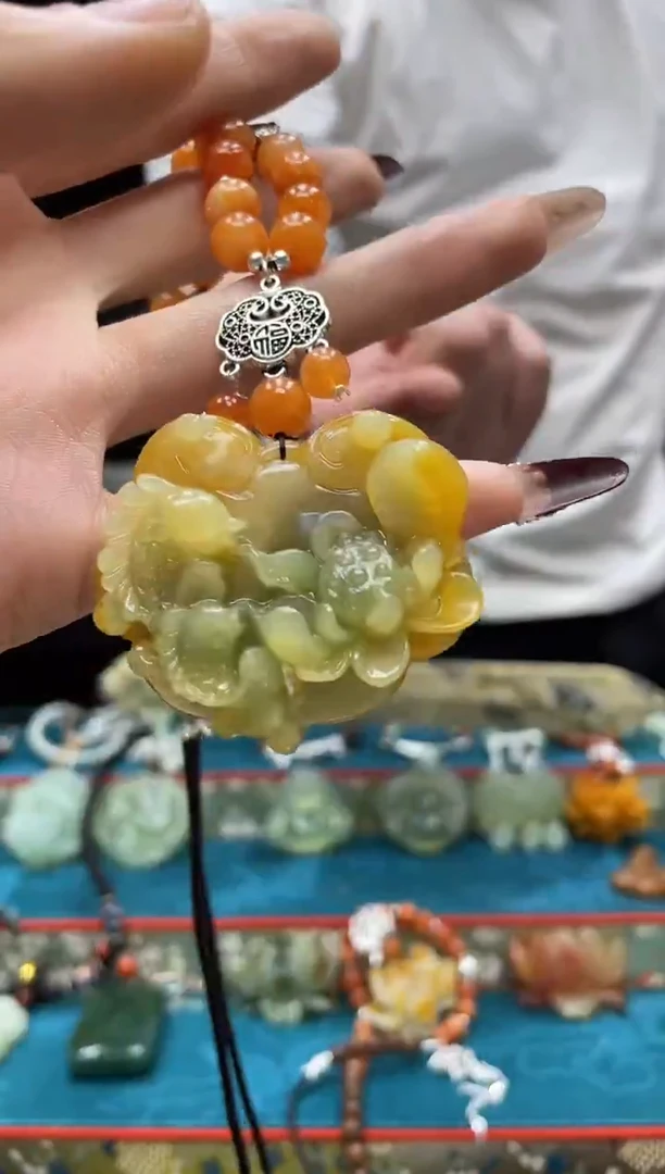 未镶嵌岫玉吊坠·