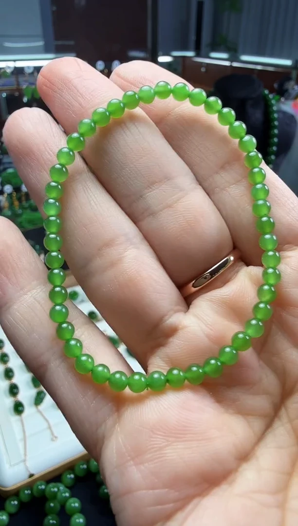 手串未镶嵌和田玉（碧玉）