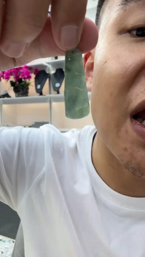 颈饰未镶嵌翡翠天然翡翠A货孤品一件