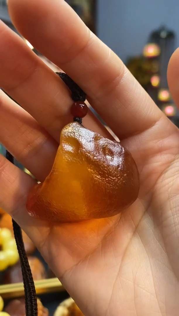 琥珀颈饰未镶嵌吊坠