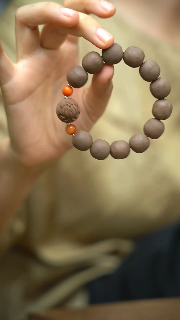 泥塑大四合1.5左右设计款单圈手串