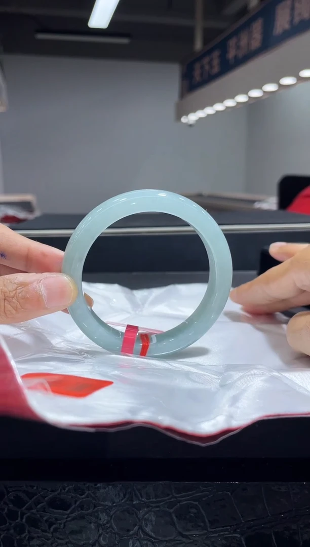 未镶嵌手镯翡翠5