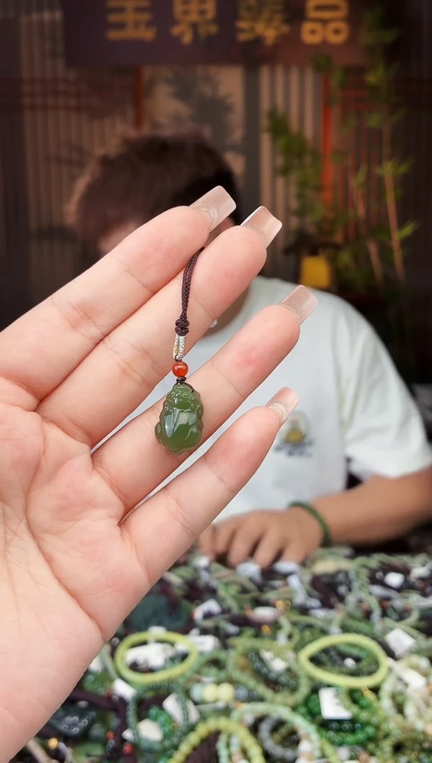 和田玉未镶嵌颈饰拍一发一