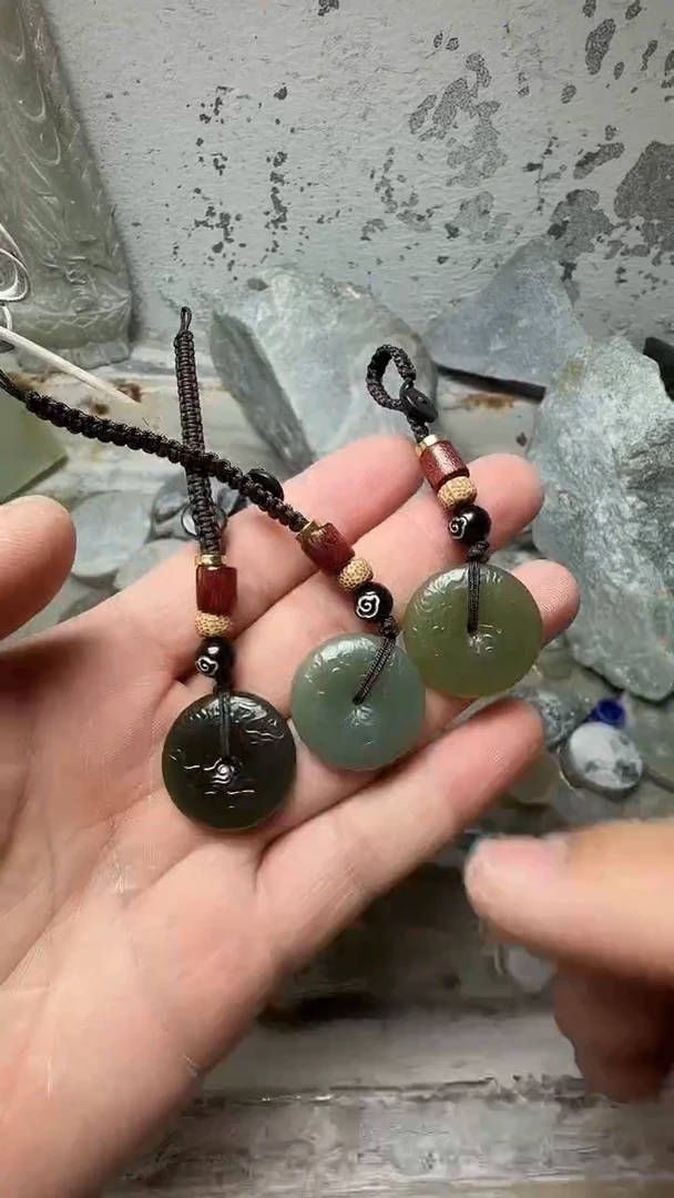 吊坠(赠链)未镶嵌和田玉平安扣 拍一发一商品多样性发货