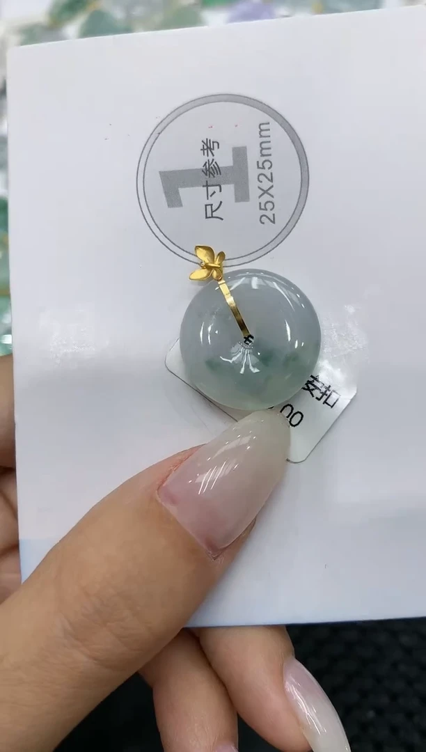 颈饰18K金镶嵌翡翠111111111111