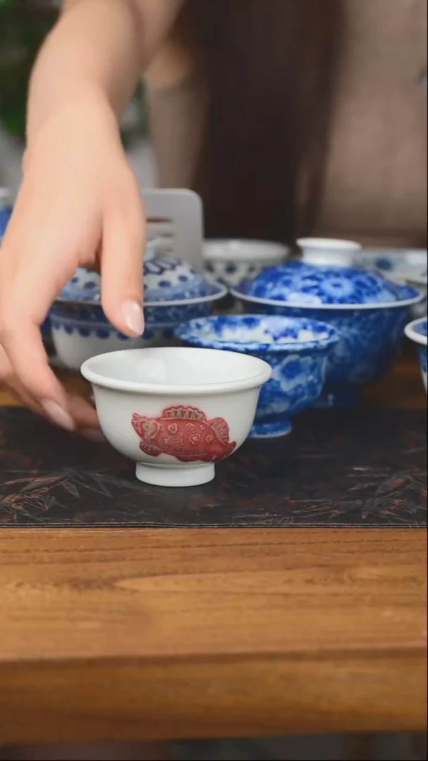 杯子P**G釉里红鳜鱼压手50cc